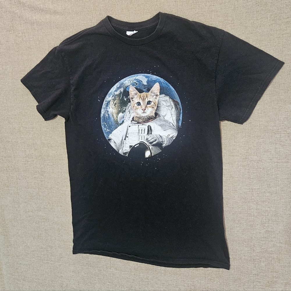 Delta Space Cat T-Shirt - Black with Blue Earth - Picture 4 of 4
